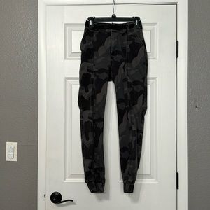 Hollister Camo Cargo Pants